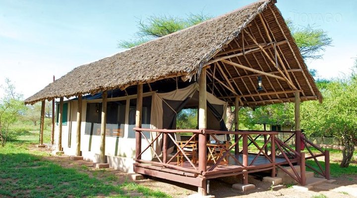 Voyager Ziwani Camp