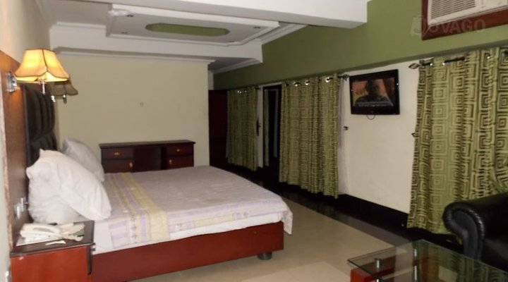 Kunle Sijuade Motel Ltd