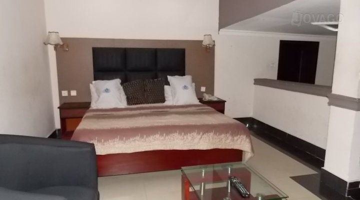 Kunle Sijuade Motel Ltd