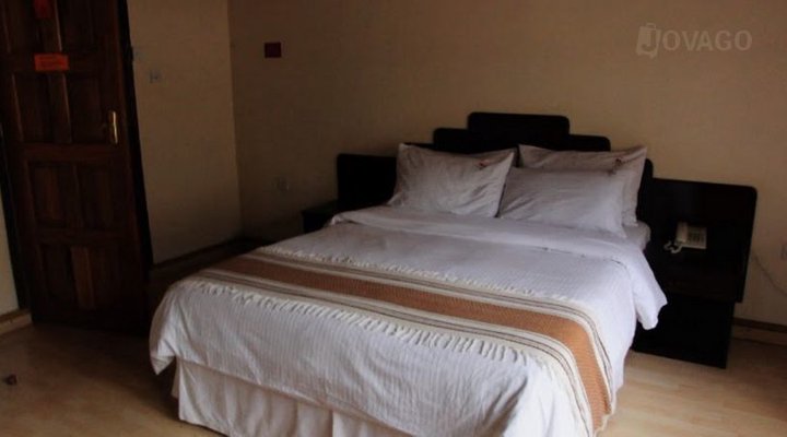 Country House Inn