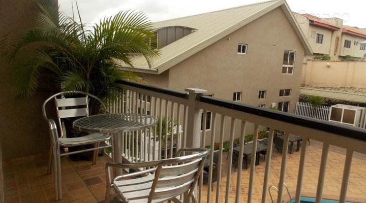 Lily Grand Hotel & Apartment