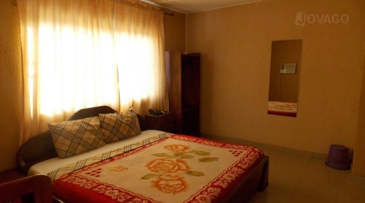 Phoenix Suites & Inn