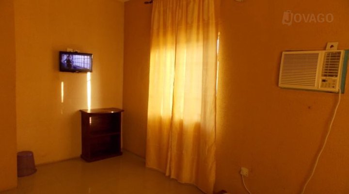 Phoenix Suites & Inn