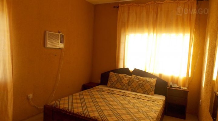 Phoenix Suites & Inn