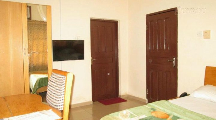 Sweet Dreams Hotel & Suites