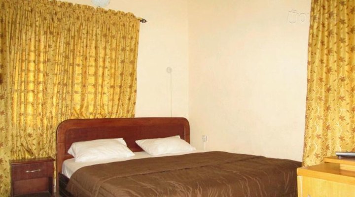 Sweet Dreams Hotel & Suites