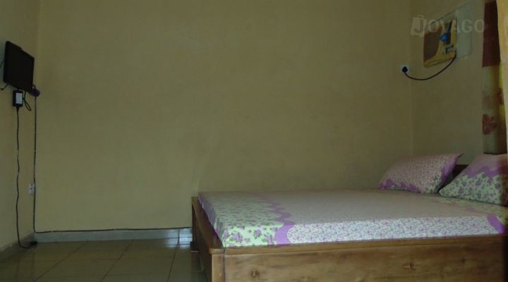 Cool Planet Inn (Elliot)