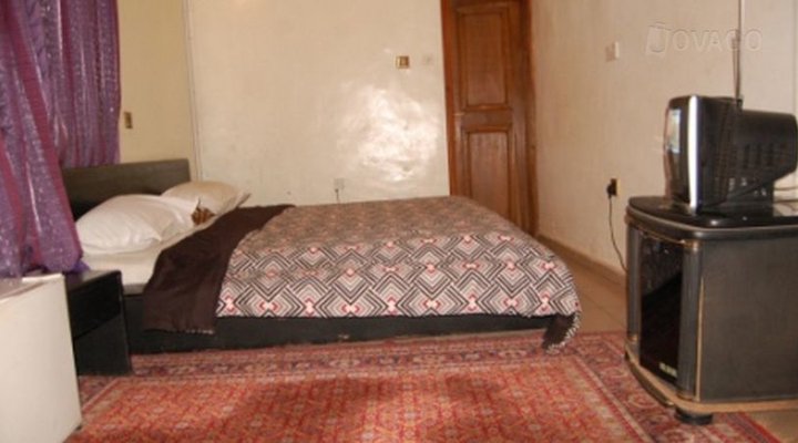 New Diamond Executive Suite LTD