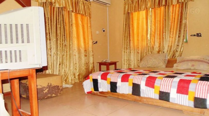 Imarauyi Peace Hotel