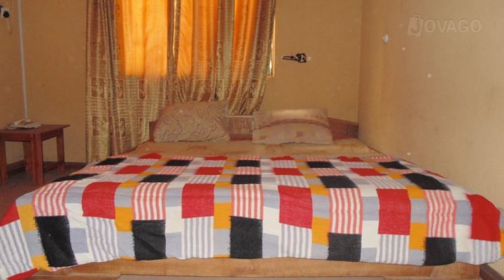 Imarauyi Peace Hotel