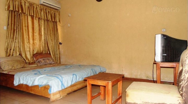 Imarauyi Peace Hotel