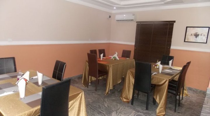 Dipri Suites