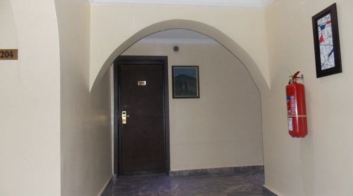 Dipri Suites