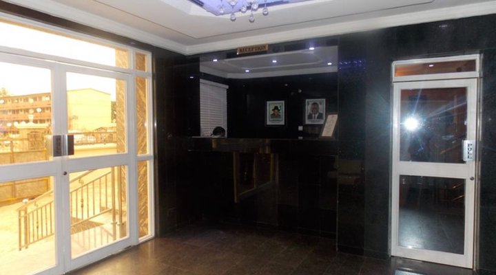 Dipri Suites