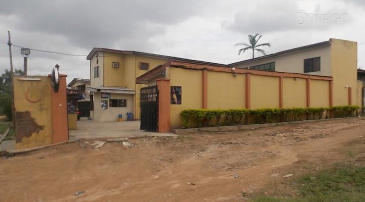 Amoted Royal Hotel and Tours