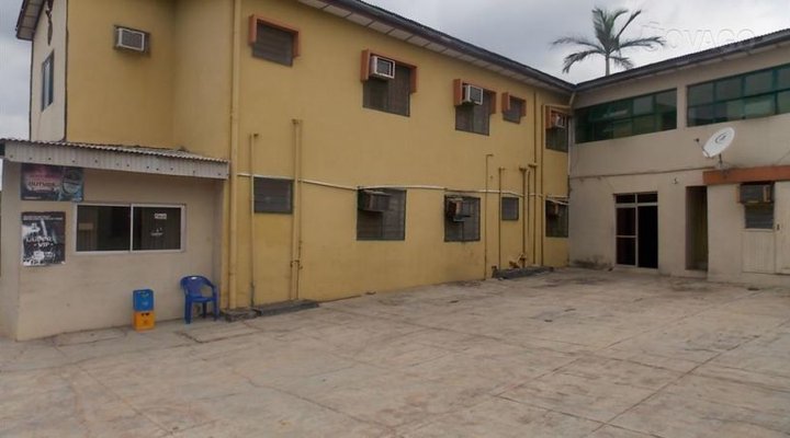 Amoted Royal Hotel and Tours