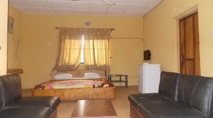 Amoted Royal Hotel and Tours