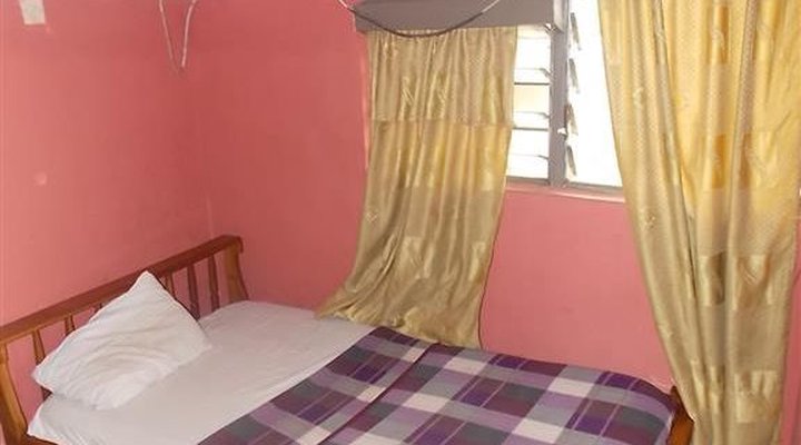 Amoted Royal Hotel and Tours