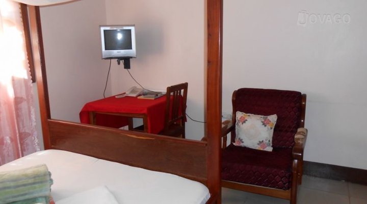 Chaula Hotel