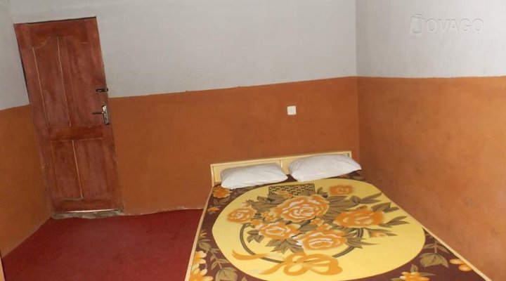 Road River Guest House