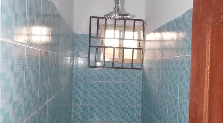 Road River Guest House