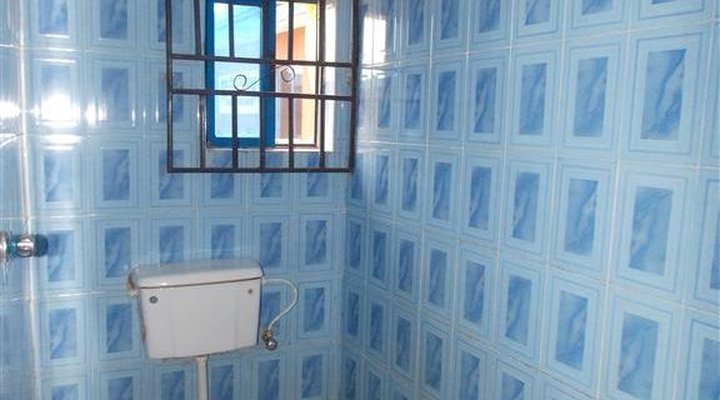 Road River Guest House