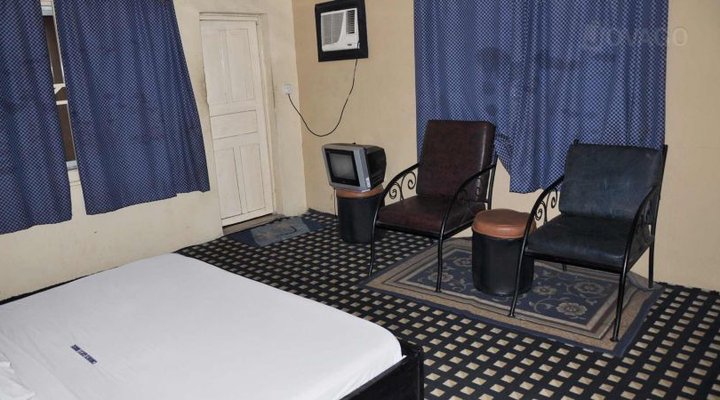 Chookies Guest House