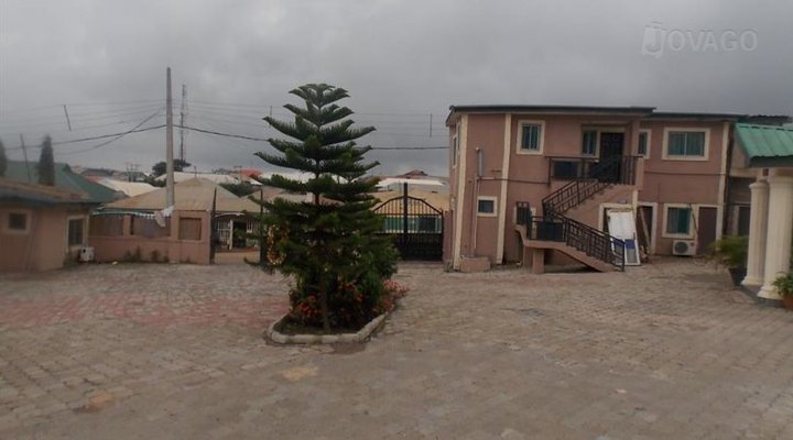 De Royal Cave Hotel Limited