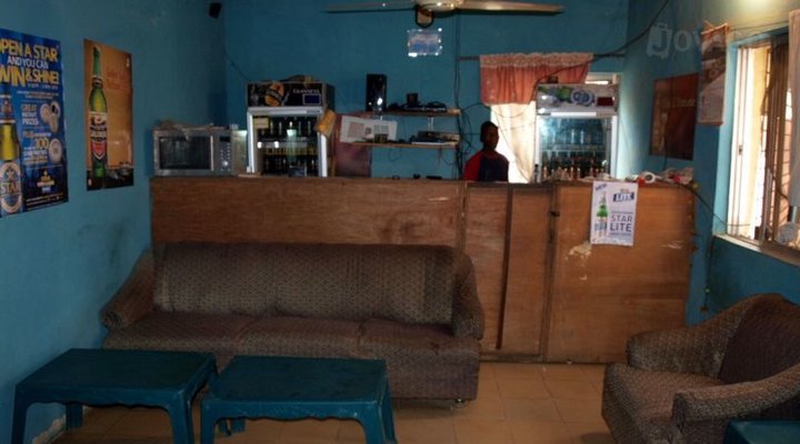 De Love Guest House