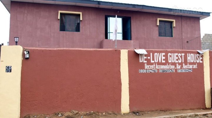 De Love Guest House