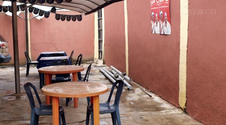 De Love Guest House