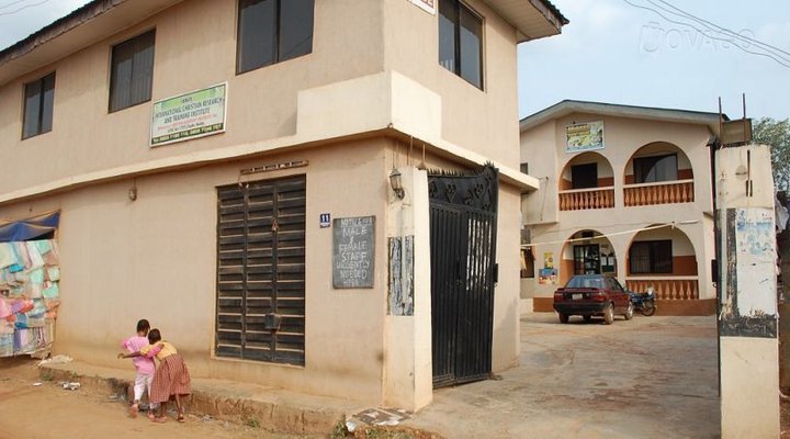 Mofes Hotel and Suites