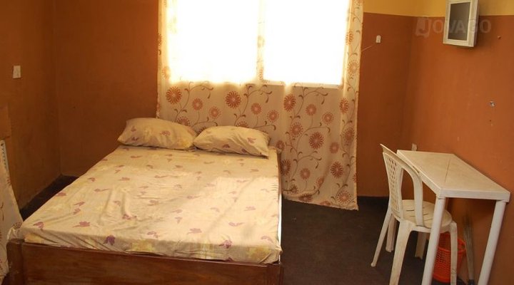 Mofes Hotel and Suites