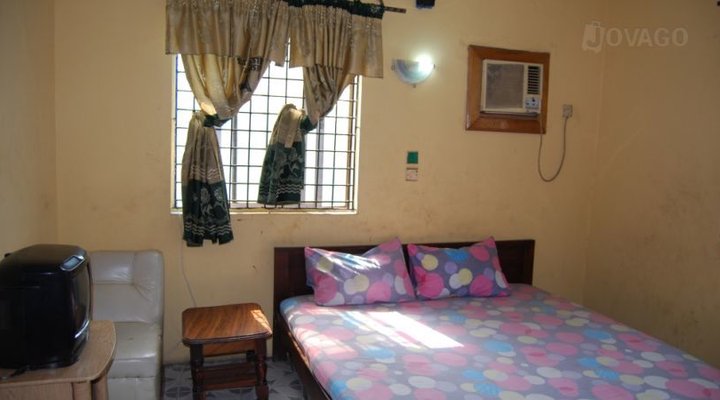 Eleshin Dudu Hotel And Suites