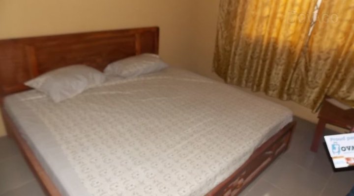 Grace De Sholly Hotel