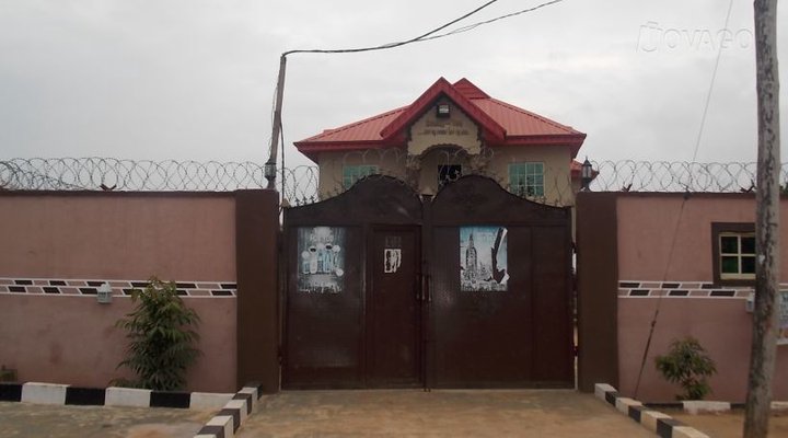 Remmy-Tee Comfort Guest House
