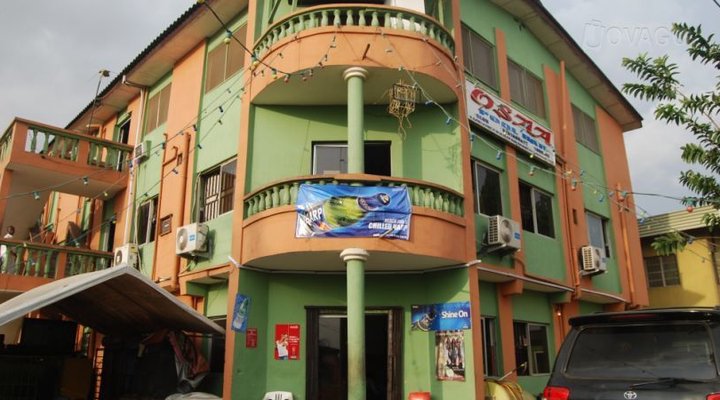 Osaaz Pool Bar And Lodging