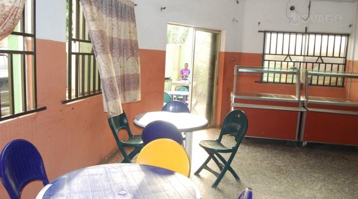Osaaz Pool Bar And Lodging