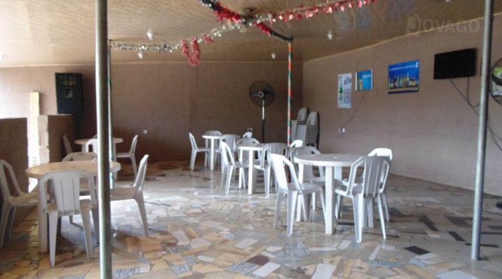 Happiness Hotel & Bar