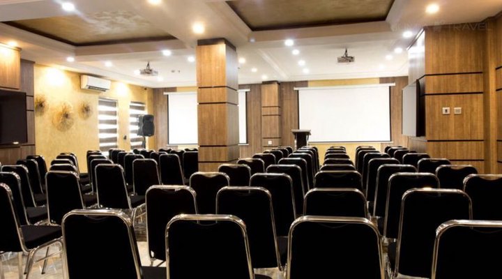 Belanova Apartment & Suites