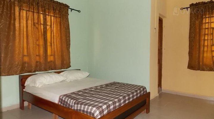 Delizon and Elvee Guest House