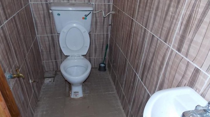 Delizon and Elvee Guest House