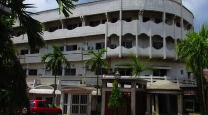 Touristic Deido Palace