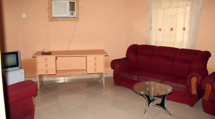 Liverpool Guest Inn & Suites