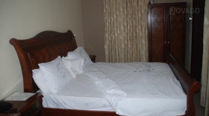 Emerald Suites