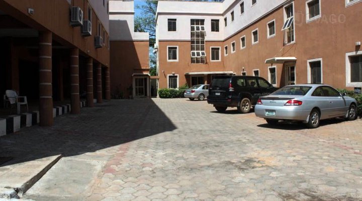 Munor Lodge Nig Ltd