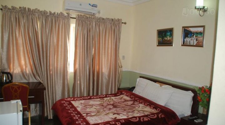 Naerls Suites And Conference Centre