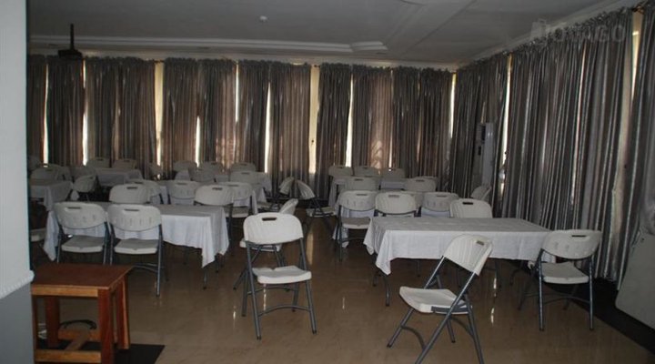 Naerls Suites And Conference Centre
