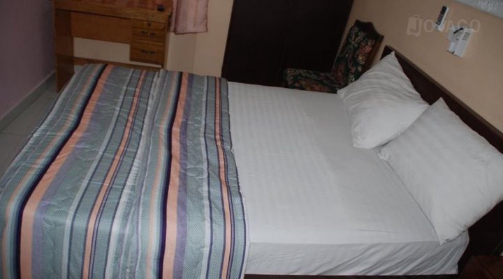Paulingo Guest Inn