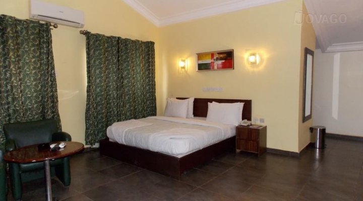 Silver Stone Hotel